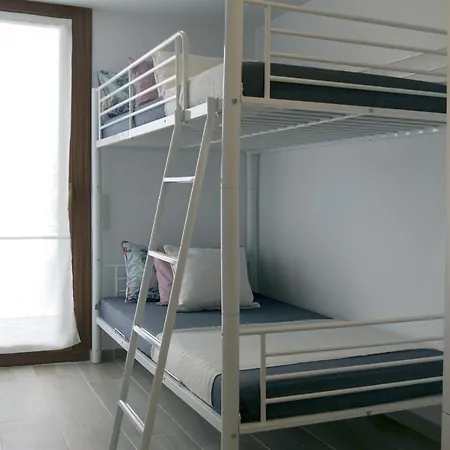 Fleming 5 Apartment